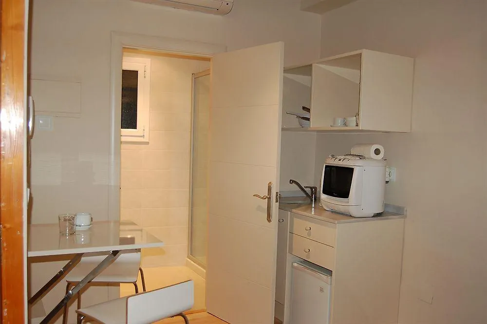 Ainb Gothic-Jaume I Apartments برشلونة 0*,